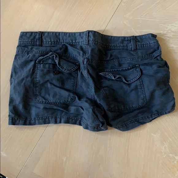 Garment-dyed Linen-Cotton J. Crew Shorts (4) - Picture 2 of 2